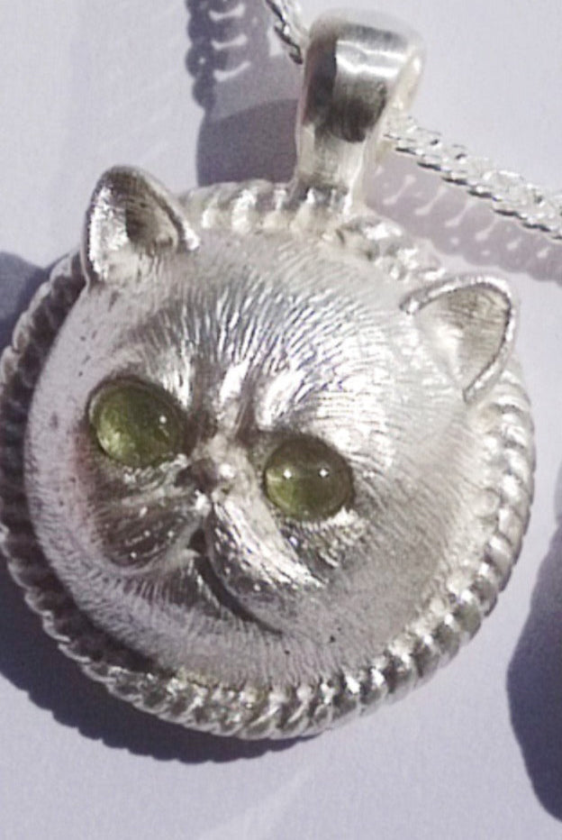 Garfield Cat Pendant – Handcrafted 925 Silver Memorial Jewelry