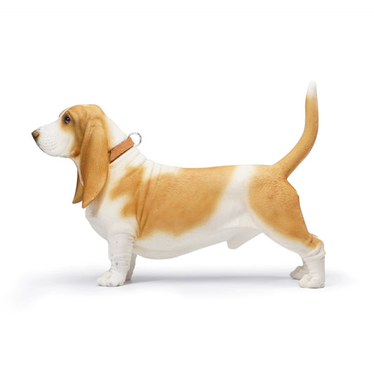 A set of four 1/6 scale models of Basset Hound dogs, each with different coat colors and patterns. The models feature the breed's distinctive long ears, droopy eyes, and short legs, capturing their unique and charming appearance.