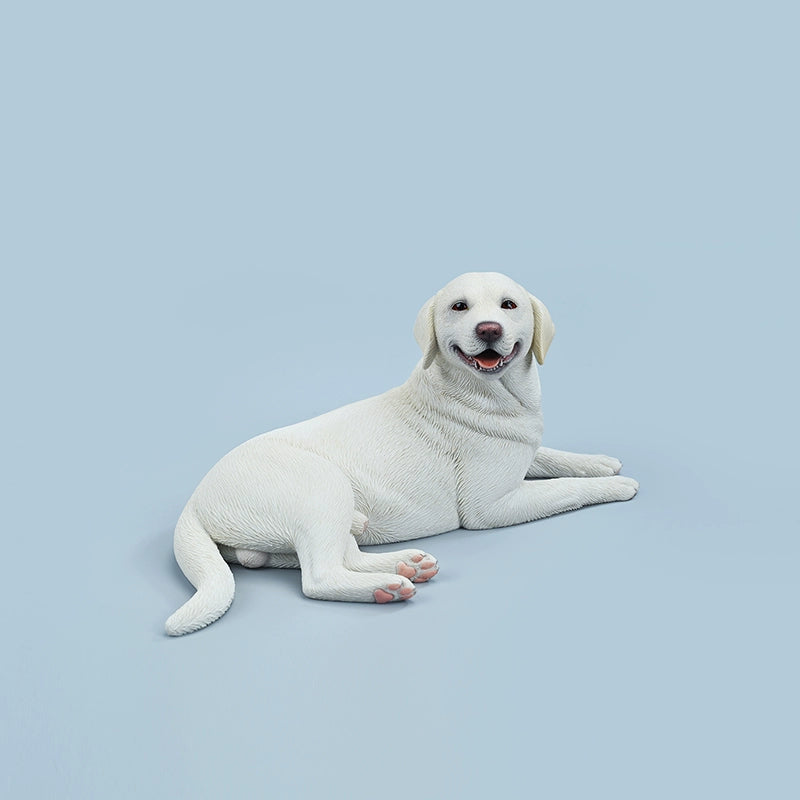 A lifelike Labrador Retriever figurine crafted from resin, showcasing realistic fur texture and a friendly expression, perfect for home decor and as a gift for dog lovers.