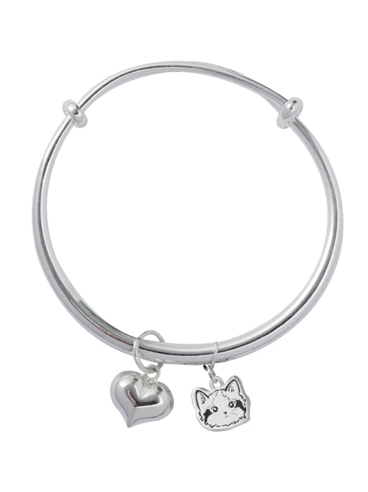 Custom Pet Portrait Bracelet made of S925 silver, featuring a personalized charm of your pet’s face and an additional heart charm. Handcrafted with precision, this bracelet is a perfect memorial keepsake or gift for pet lovers, highlighting unique customization and quality craftsmanship.

