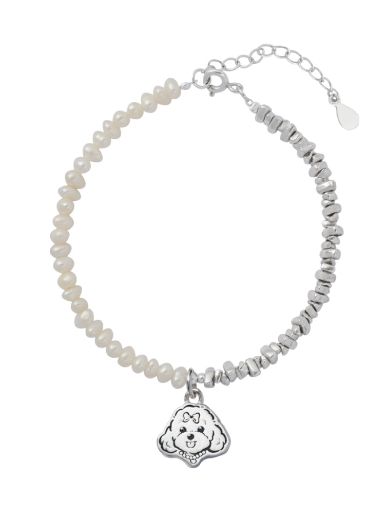 Custom Pet Portrait Bracelet made of S925 silver with detailed charm featuring a pet’s face, adorned with pearls. Handcrafted, personalized jewelry piece ideal for pet lovers, available in various styles. Perfect as a pet memorial or a unique gift.