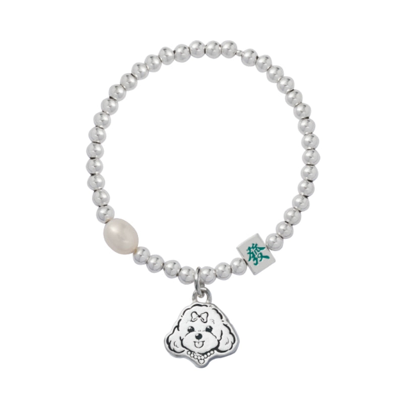 Custom Pet Portrait Bracelet made of S925 silver with detailed charm featuring a pet’s face, adorned with pearls. Handcrafted, personalized jewelry piece ideal for pet lovers, available in various styles. Perfect as a pet memorial or a unique gift.