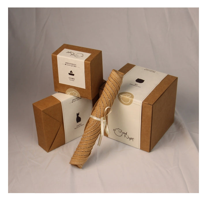 This white cat ceramic pet urn features a charming cat-shaped design with a detachable photo frame and included candle, measuring 15cm tall and 10cm wide, holding 200ml of ashes. Perfect for North American pet owners memorializing small pets like cats or kittens, it offers secure storage and a heartfelt display for shelves or mantels.