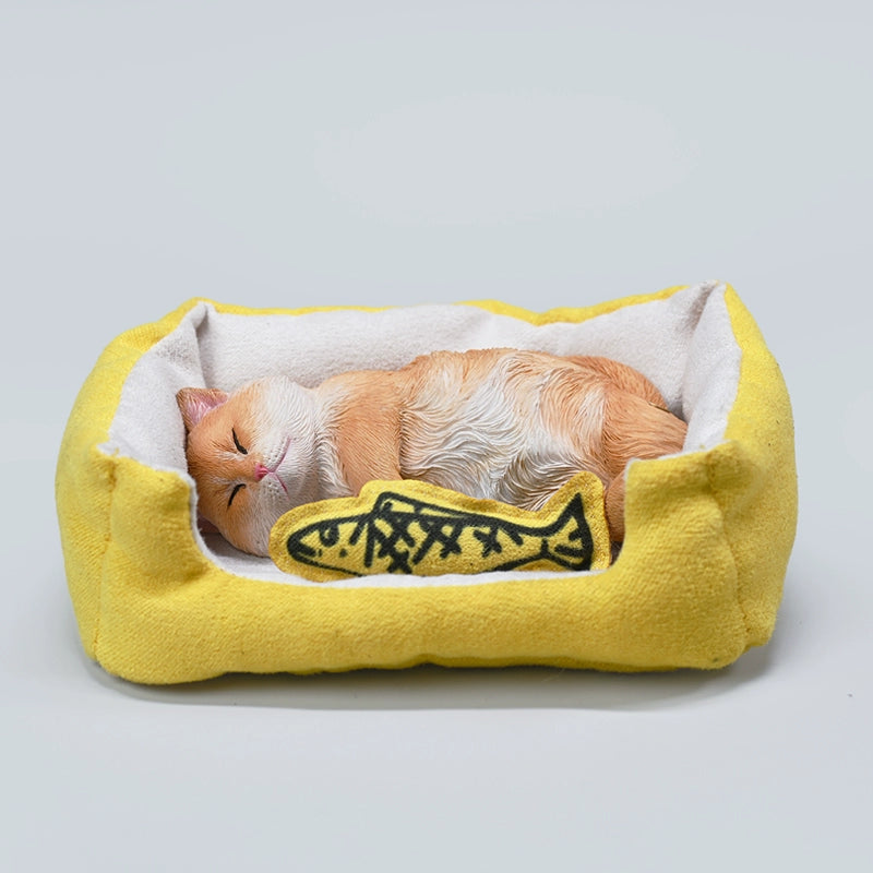 1/6 Lethargic Cat 8.0 Model - Adorable Cat Figurine with Sleeping Pad and Salted Fish Pillow.