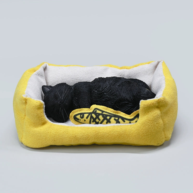 1/6 Lethargic Cat 8.0 Model - Adorable Cat Figurine with Sleeping Pad and Salted Fish Pillow.