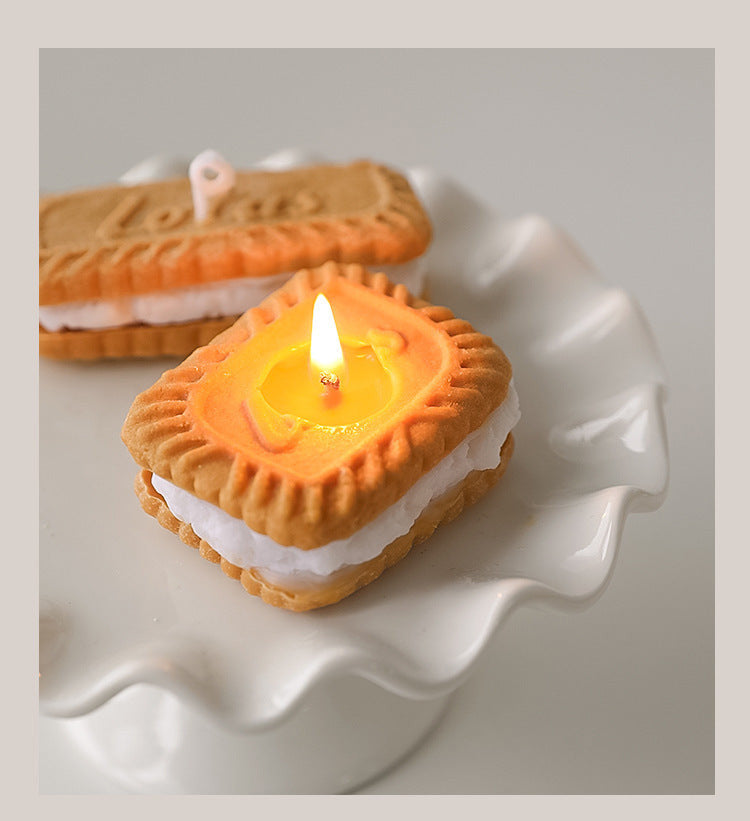 Sandwich biscuits scented candle, handmade creative fragrance candle gift box.