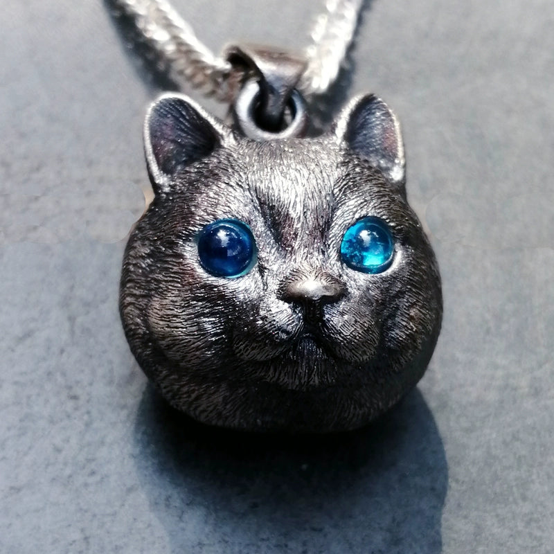 Fat Garfield Cat Pendant - Adorable Handcrafted 925 Silver Jewelry with Gemstone Eyes.