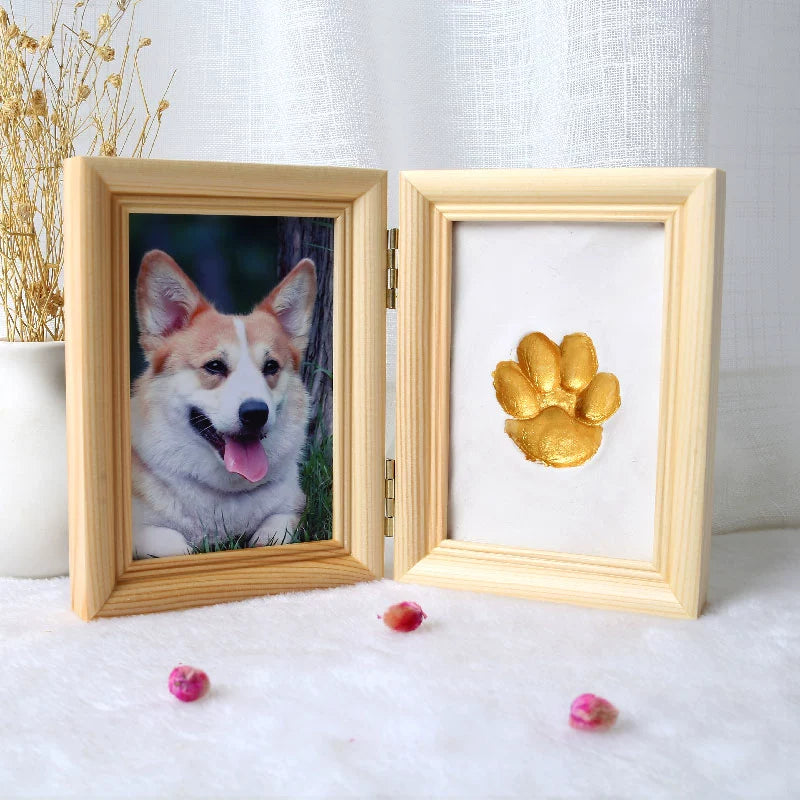  Custom Pet Paw Print Photo Frame featuring a personalized pet photo and golden paw print, made from high-quality pine wood. A beautiful keepsake to honor and remember beloved pets, extending the connection between pet and owner, and perfect as a memorial tribute or thoughtful pet lover gift.