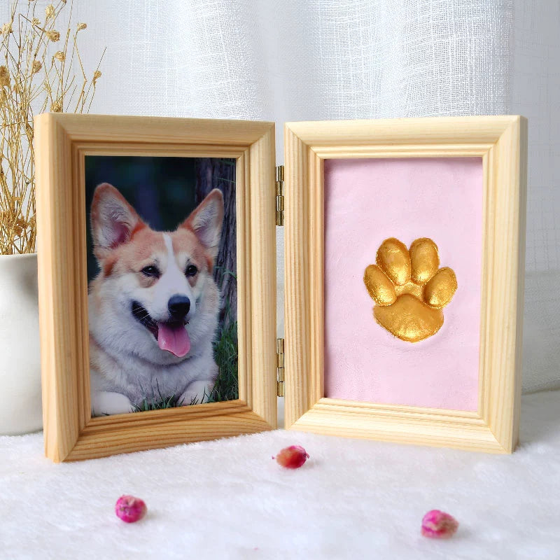  Custom Pet Paw Print Photo Frame featuring a personalized pet photo and golden paw print, made from high-quality pine wood. A beautiful keepsake to honor and remember beloved pets, extending the connection between pet and owner, and perfect as a memorial tribute or thoughtful pet lover gift.