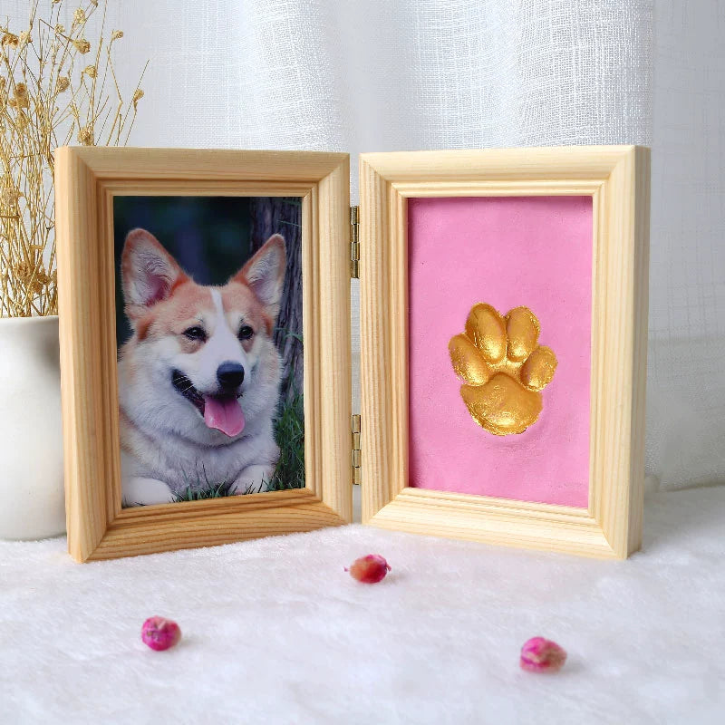  Custom Pet Paw Print Photo Frame featuring a personalized pet photo and golden paw print, made from high-quality pine wood. A beautiful keepsake to honor and remember beloved pets, extending the connection between pet and owner, and perfect as a memorial tribute or thoughtful pet lover gift.