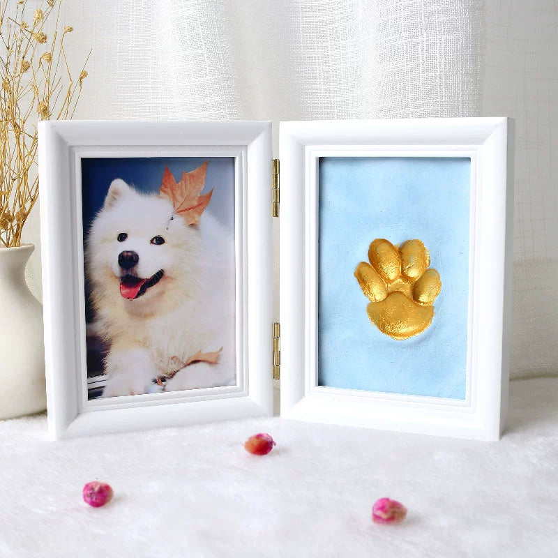  Custom Pet Paw Print Photo Frame featuring a personalized pet photo and golden paw print, made from high-quality pine wood. A beautiful keepsake to honor and remember beloved pets, extending the connection between pet and owner, and perfect as a memorial tribute or thoughtful pet lover gift.