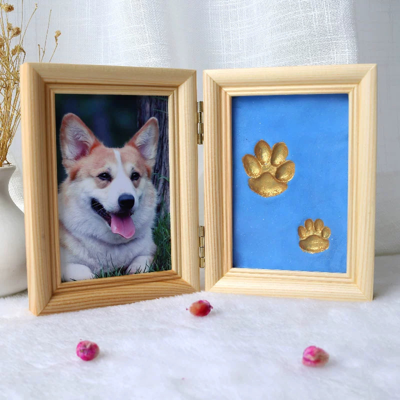  Custom Pet Paw Print Photo Frame featuring a personalized pet photo and golden paw print, made from high-quality pine wood. A beautiful keepsake to honor and remember beloved pets, extending the connection between pet and owner, and perfect as a memorial tribute or thoughtful pet lover gift.