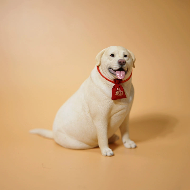 1/6 Scale Chubby Labrador Dog Models – Adorable Labrador Figurines with Chinese Pendants.