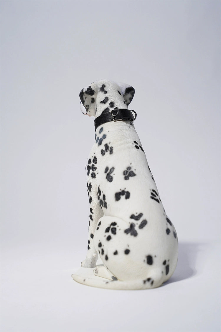 1/6 scale Dalmatian dog simulation model with realistic features, including a detachable head, accessories, and a small pup figure.