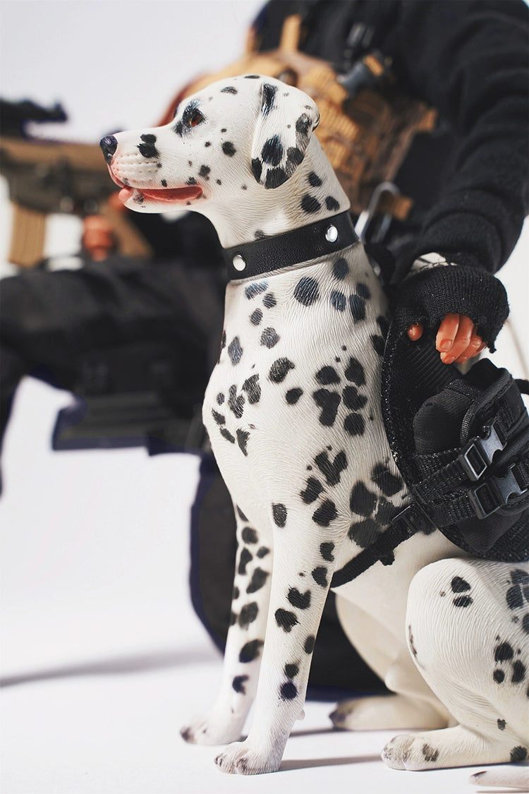 1/6 scale Dalmatian dog simulation model with realistic features, including a detachable head, accessories, and a small pup figure.